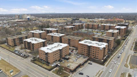 Tiny photo for 9331 Landings Lane #504, Des Plaines, IL 60016 (MLS # 12667549)