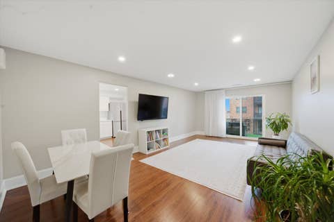 Tiny photo for 9331 Landings Lane #504, Des Plaines, IL 60016 (MLS # 12667549)