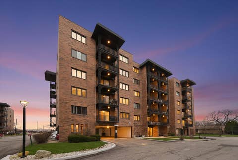Tiny photo for 9331 Landings Lane #504, Des Plaines, IL 60016 (MLS # 12667549)