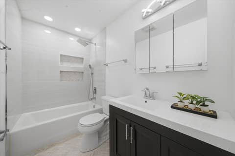 Tiny photo for 9331 Landings Lane #504, Des Plaines, IL 60016 (MLS # 12667549)