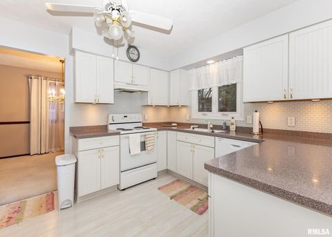 Tiny photo for 2705 36TH Street, Rock Island, IL 61201 (MLS # QC4269530)