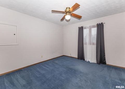 Tiny photo for 2705 36TH Street, Rock Island, IL 61201 (MLS # QC4269530)