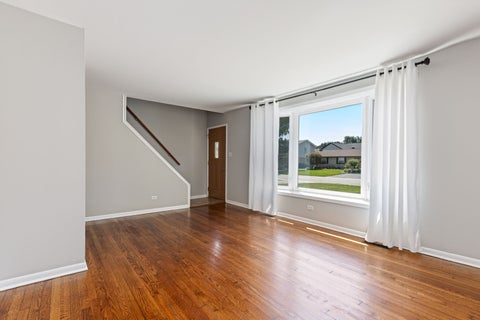Tiny photo for 5446 Highland Court, Crestwood, IL 60418 (MLS # 12674412)