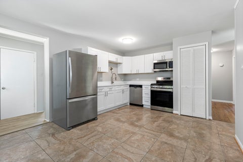 Tiny photo for 5446 Highland Court, Crestwood, IL 60418 (MLS # 12674412)