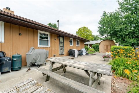 Tiny photo for 1222 S Mason Street, Bloomington, IL 61701 (MLS # 12688200)