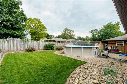 Tiny photo for 1222 S Mason Street, Bloomington, IL 61701 (MLS # 12688200)