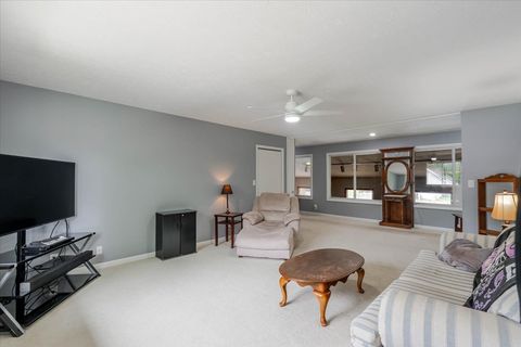 Tiny photo for 1222 S Mason Street, Bloomington, IL 61701 (MLS # 12688200)