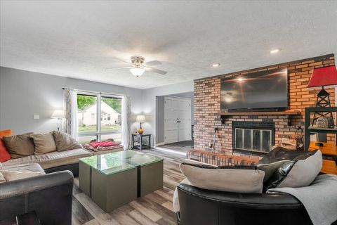 Tiny photo for 1222 S Mason Street, Bloomington, IL 61701 (MLS # 12688200)
