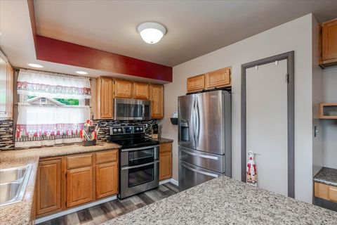 Tiny photo for 1222 S Mason Street, Bloomington, IL 61701 (MLS # 12688200)