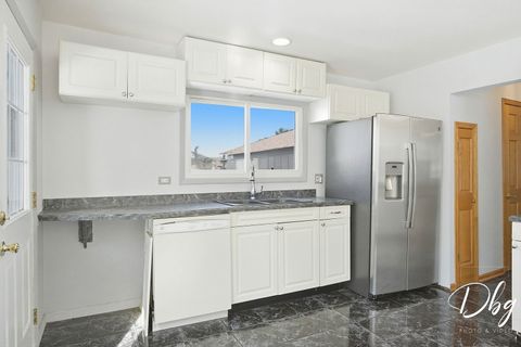 Tiny photo for 21870 W Lake Avenue, Round Lake, IL 60073 (MLS # 12567894)