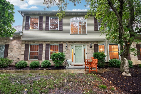 Photo of 1544 Laurel Oaks Drive, Streamwood, IL 60107 (MLS # 12668704)