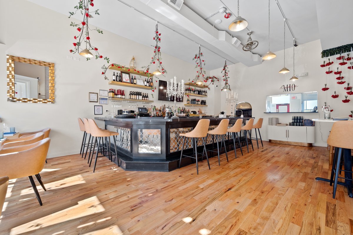 31 W New York Street