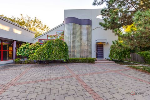 A home in Northbrook