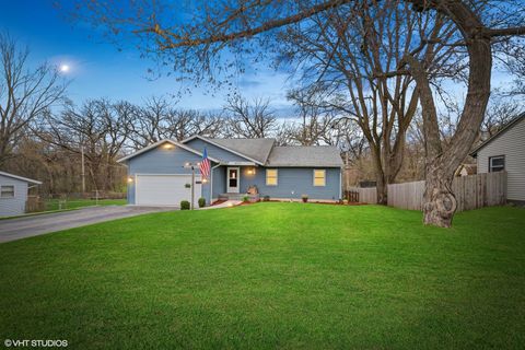 4515 Elmleaf Drive McHenry IL 60051