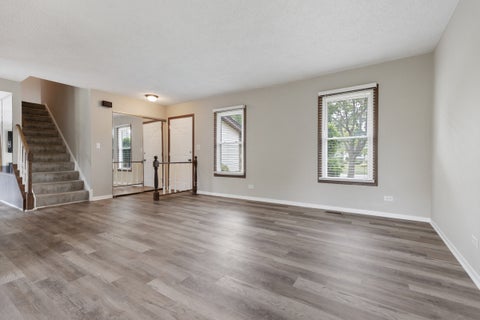 Tiny photo for 1842 Hawk Lane, Elk Grove Village, IL 60007 (MLS # 12711716)