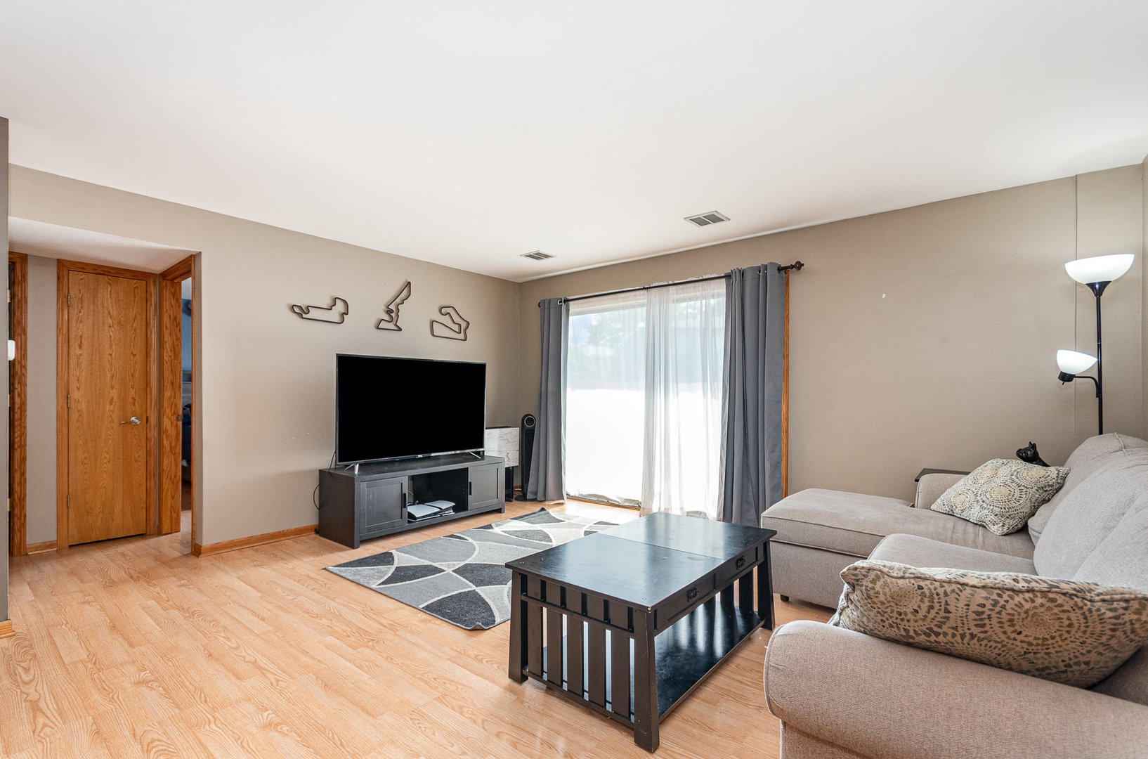 4827 W 109th Street 203