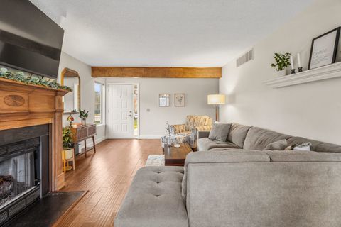 Tiny photo for 2918 Sierra Drive #2918, Champaign, IL 61822 (MLS # 12608378)