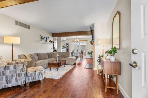 Tiny photo for 2918 Sierra Drive #2918, Champaign, IL 61822 (MLS # 12608378)