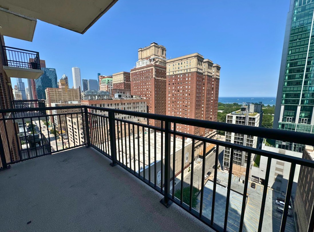 41 E 8th Street 1702
