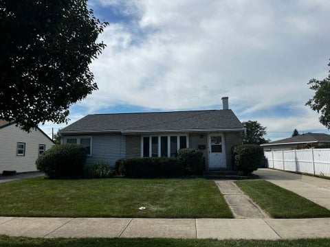 Photo of 104 N Warrington Road, Des Plaines, IL 60016 (MLS # 12761137)