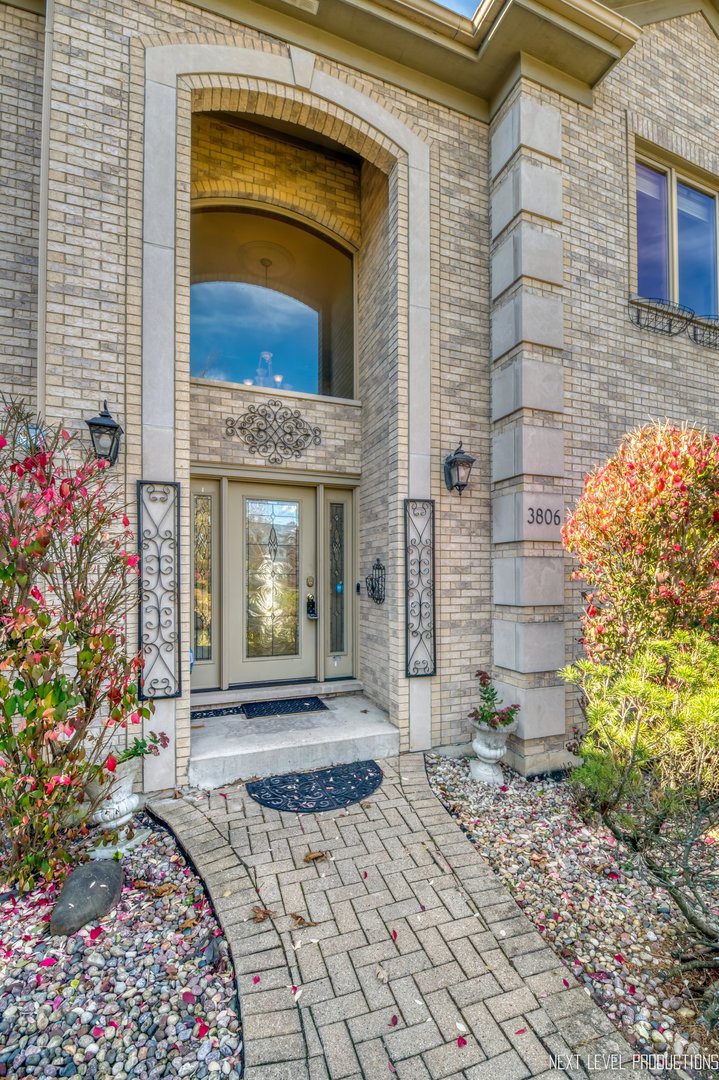3806 DILLON Court