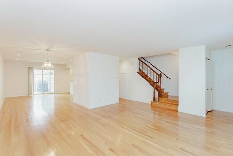 Tiny photo for 1410 Pebblecreek Drive, Glenview, IL 60025 (MLS # 12576457)