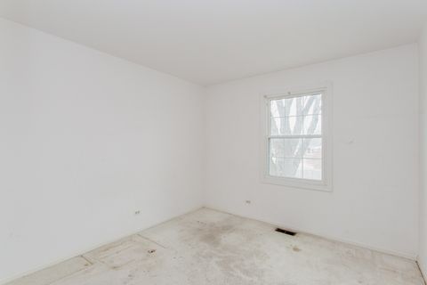 Tiny photo for 1410 Pebblecreek Drive, Glenview, IL 60025 (MLS # 12576457)