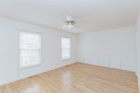 Tiny photo for 1410 Pebblecreek Drive, Glenview, IL 60025 (MLS # 12576457)