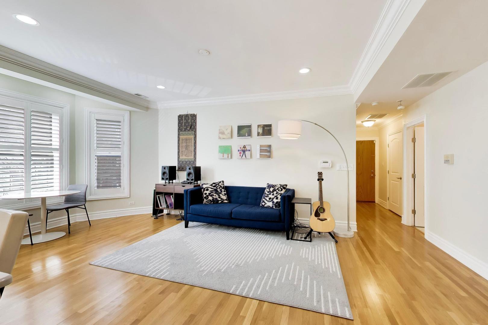 1701 N Crilly Court 2E