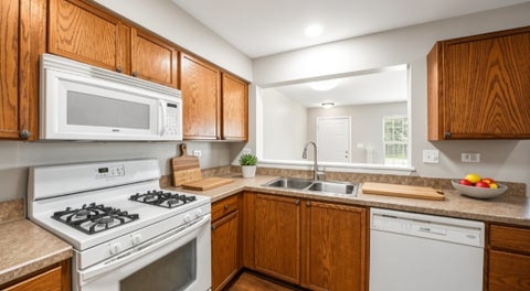 Tiny photo for 637 Lincoln Station Drive, Oswego, IL 60543 (MLS # 12721801)