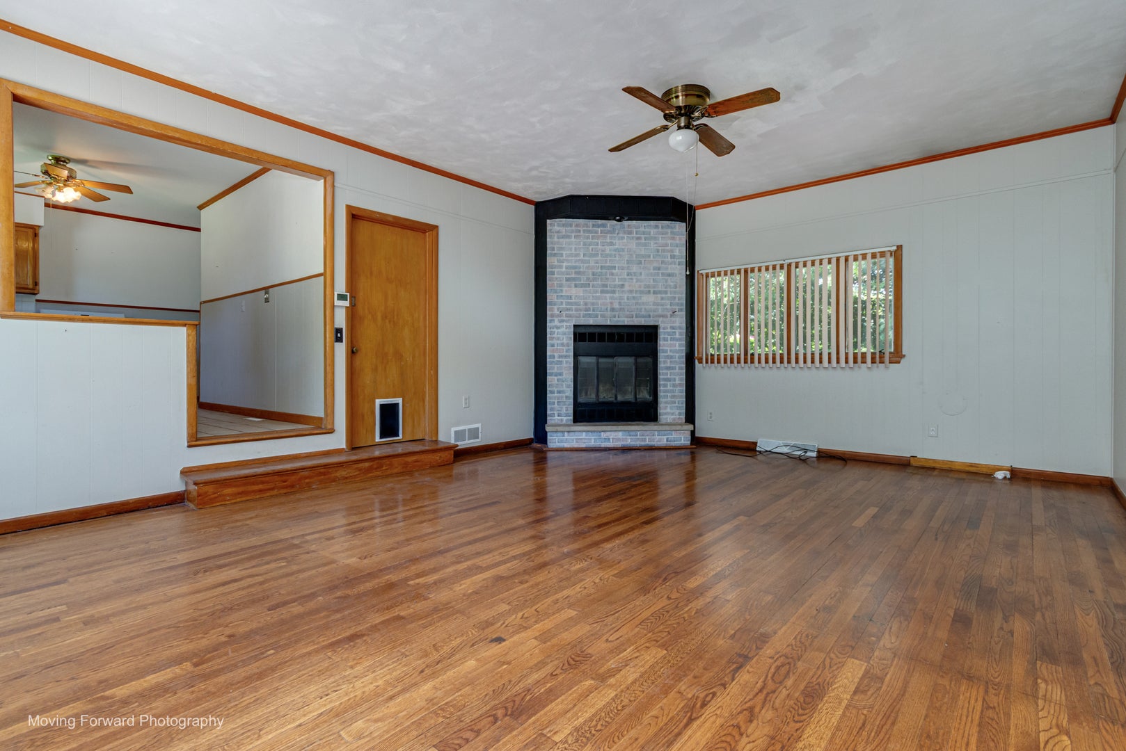 7S175 N EOLA Road