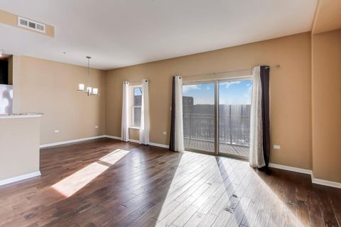 Tiny photo for 1650 Riverwoods Drive #706, Melrose Park, IL 60160 (MLS # 12564678)