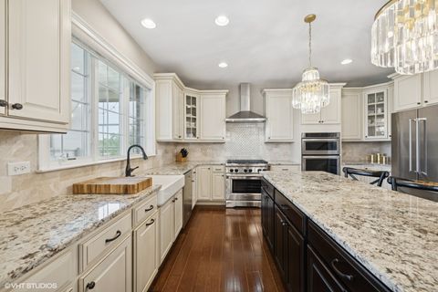 Tiny photo for 28 Shenandoah Circle, South Barrington, IL 60010 (MLS # 12489030)