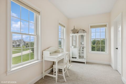 Tiny photo for 28 Shenandoah Circle, South Barrington, IL 60010 (MLS # 12489030)