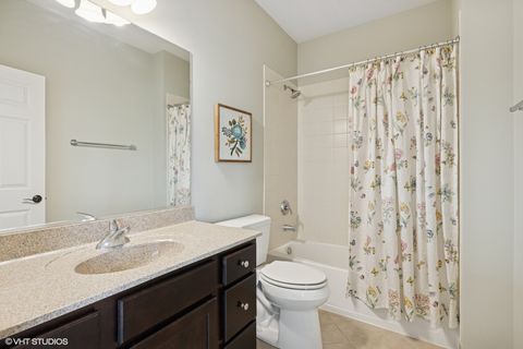 Tiny photo for 28 Shenandoah Circle, South Barrington, IL 60010 (MLS # 12489030)