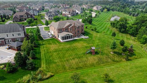 Tiny photo for 28 Shenandoah Circle, South Barrington, IL 60010 (MLS # 12489030)