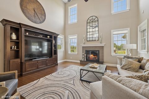 Tiny photo for 28 Shenandoah Circle, South Barrington, IL 60010 (MLS # 12489030)