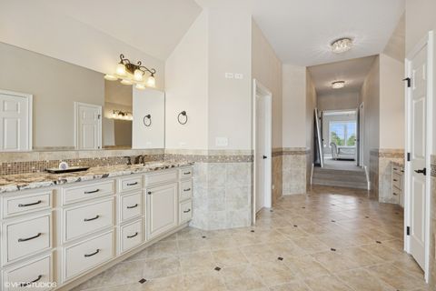 Tiny photo for 28 Shenandoah Circle, South Barrington, IL 60010 (MLS # 12489030)