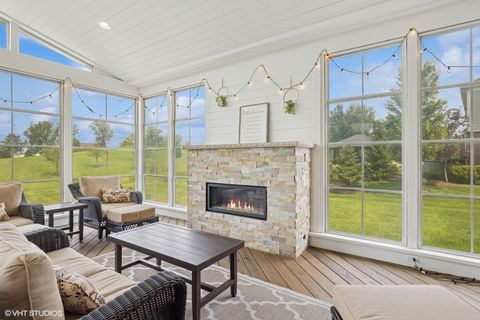 Tiny photo for 28 Shenandoah Circle, South Barrington, IL 60010 (MLS # 12489030)