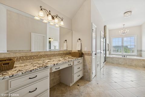 Tiny photo for 28 Shenandoah Circle, South Barrington, IL 60010 (MLS # 12489030)