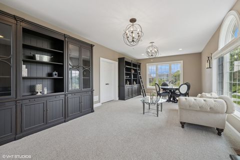 Tiny photo for 28 Shenandoah Circle, South Barrington, IL 60010 (MLS # 12489030)