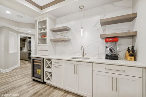 Tiny photo for 28 Shenandoah Circle, South Barrington, IL 60010 (MLS # 12489030)