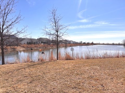 Tiny photo for 1274 Hawk Hollow Drive, Yorkville, IL 60560 (MLS # 12581446)