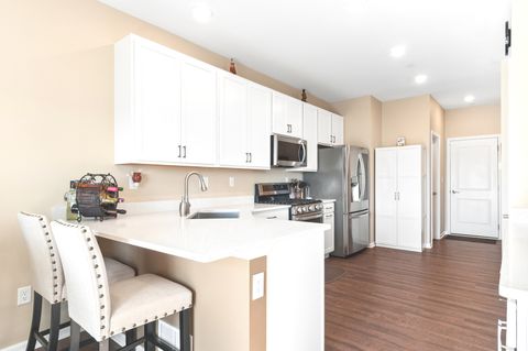 Tiny photo for 1274 Hawk Hollow Drive, Yorkville, IL 60560 (MLS # 12581446)