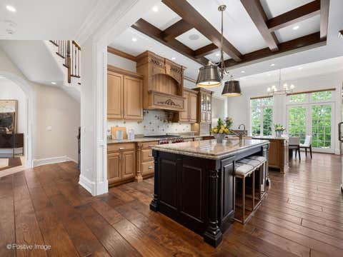 Tiny photo for 431 Woodland Park Court, Hinsdale, IL 60521 (MLS # 12653268)