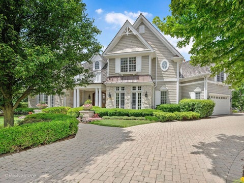 Photo of 431 Woodland Park Court, Hinsdale, IL 60521 (MLS # 12653268)