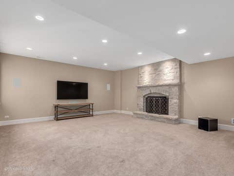 Tiny photo for 431 Woodland Park Court, Hinsdale, IL 60521 (MLS # 12653268)