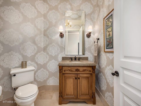 Tiny photo for 431 Woodland Park Court, Hinsdale, IL 60521 (MLS # 12653268)