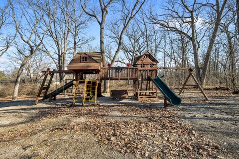 Tiny photo for 431 Maplewood Drive, Barrington, IL 60010 (MLS # 12629644)