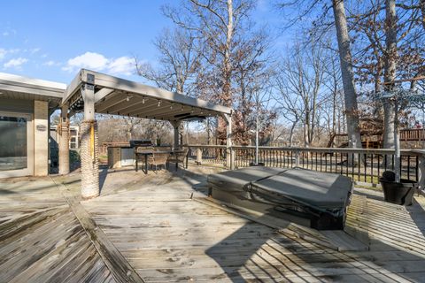 Tiny photo for 431 Maplewood Drive, Barrington, IL 60010 (MLS # 12629644)